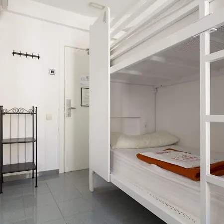 Hostel Factory *